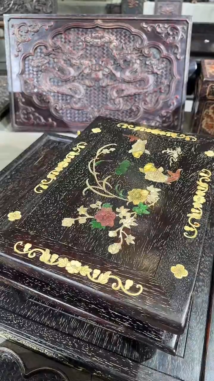 木五****王A005紫檀雕刻板以直播间截图