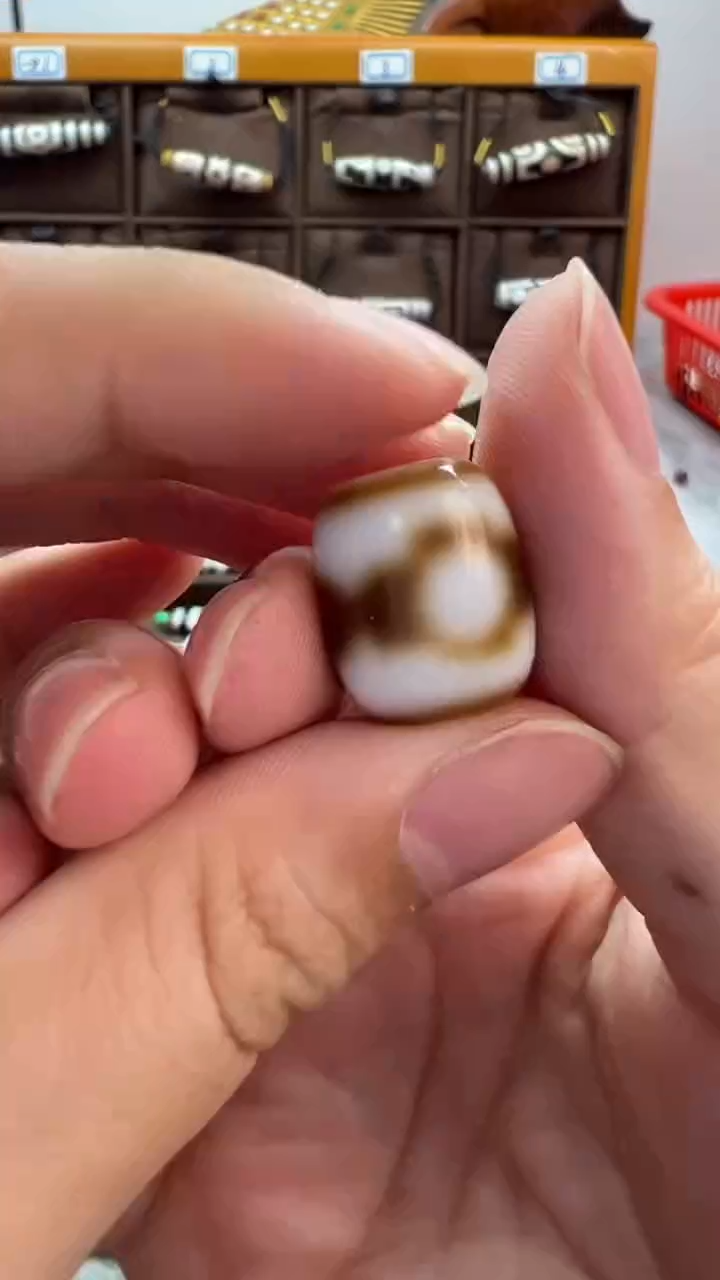 玛瑙/玉髓（覆膜）颈饰未镶嵌8（微瑕随机发货）