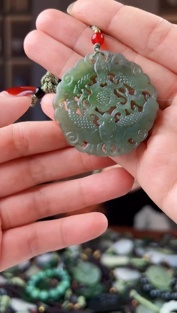 未镶嵌和田玉挂件拍一发一，