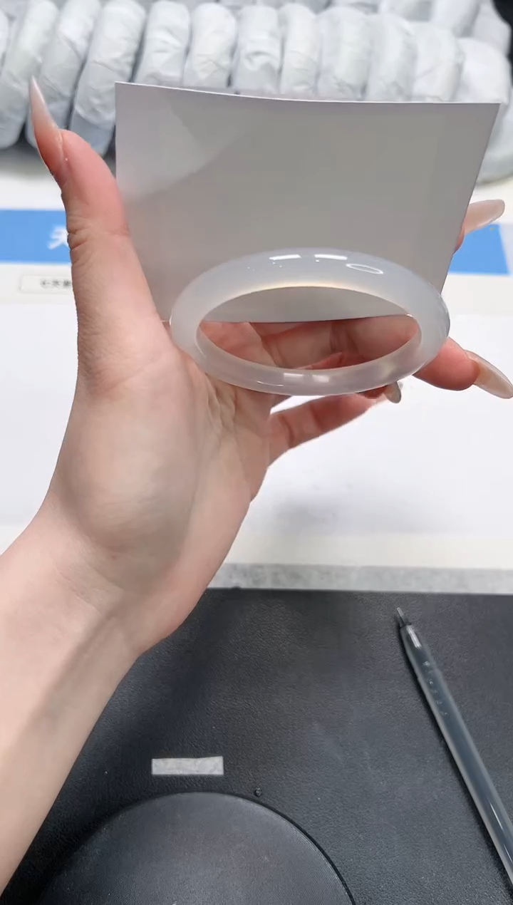 石英质玉未镶嵌手镯273-57.7荔枝