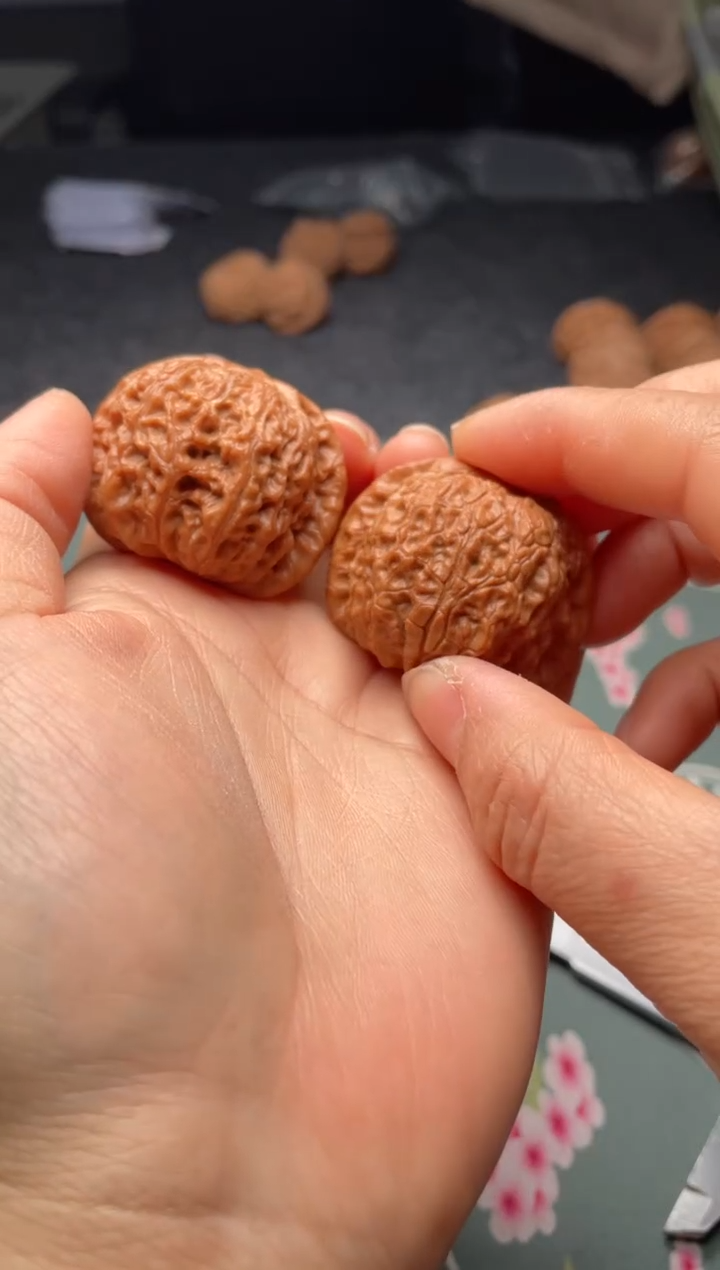 把件文玩核桃w155  血麒麟   39尺