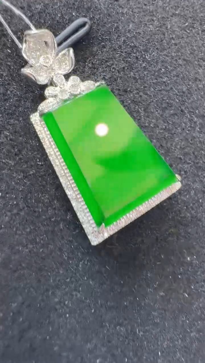 翡翠18K金镶嵌吊坠(不含链)多样性团购发一件