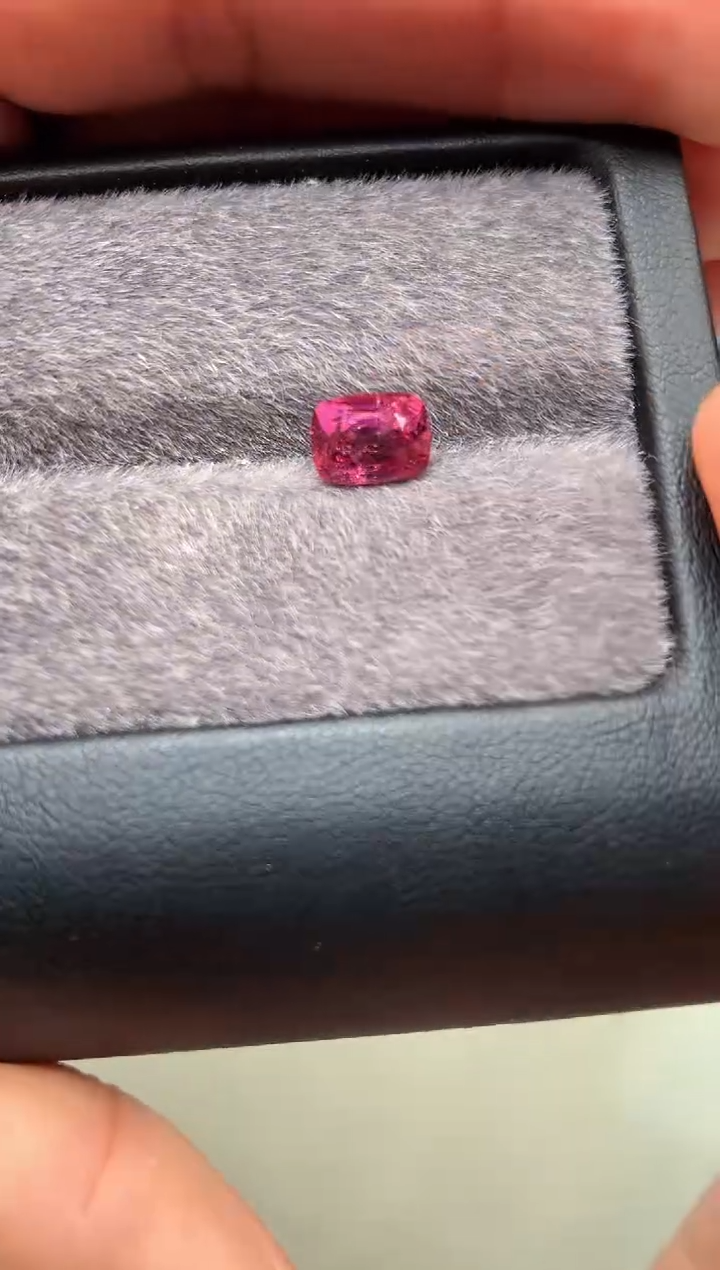 【闪购商品】定制尖晶石裸石未镶嵌枕型 丁香色调尖晶石 1.68ct