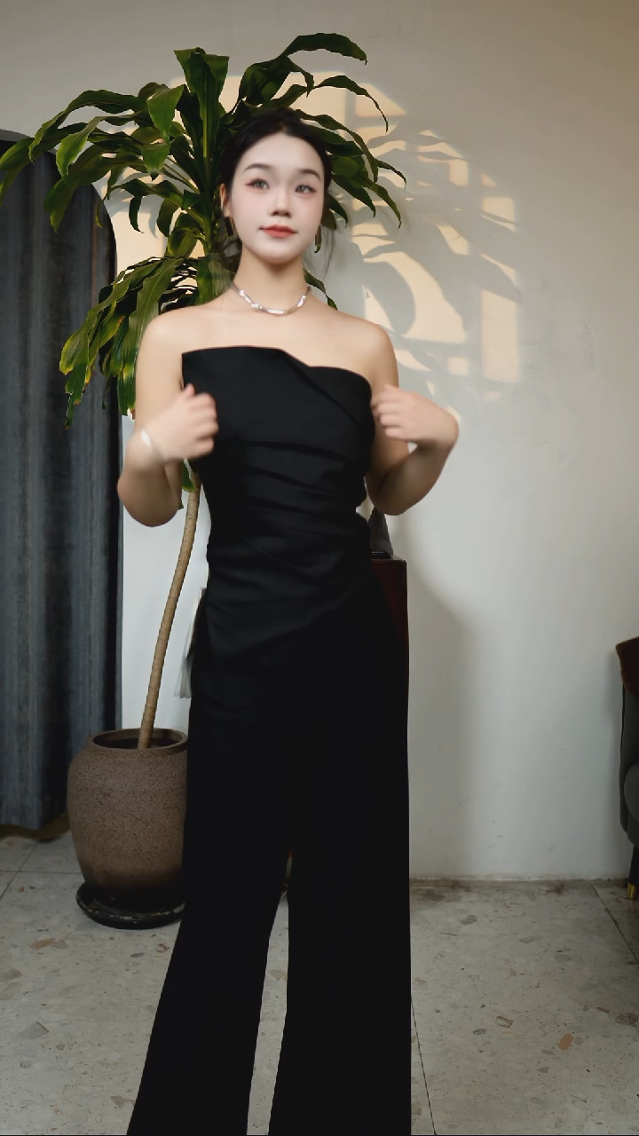 黑色羊毛混纺抹胸 L码