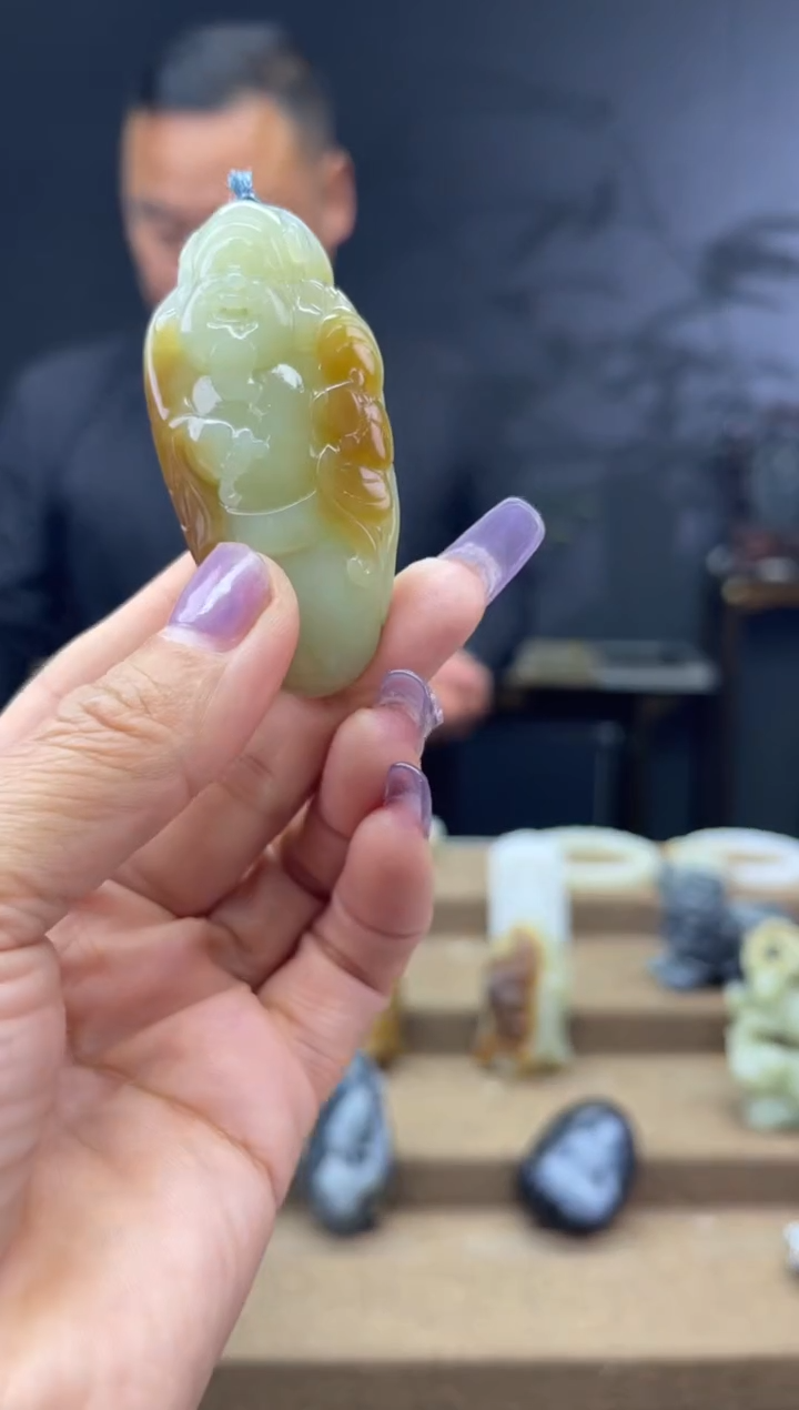 颈饰未镶嵌和田玉1