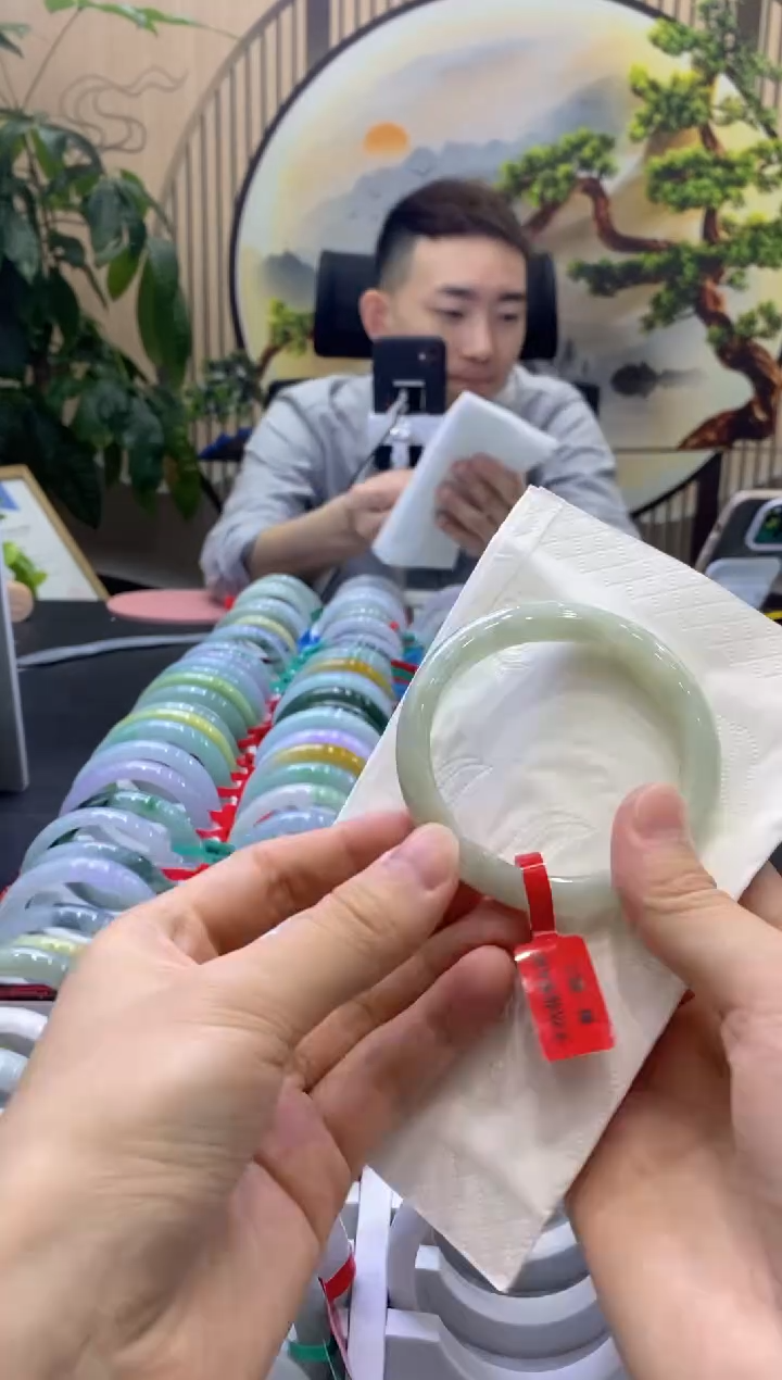 翡翠手镯未镶嵌000000000009767