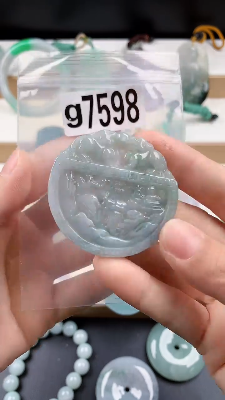 颈饰未镶嵌翡翠天然翡翠吊坠挂件