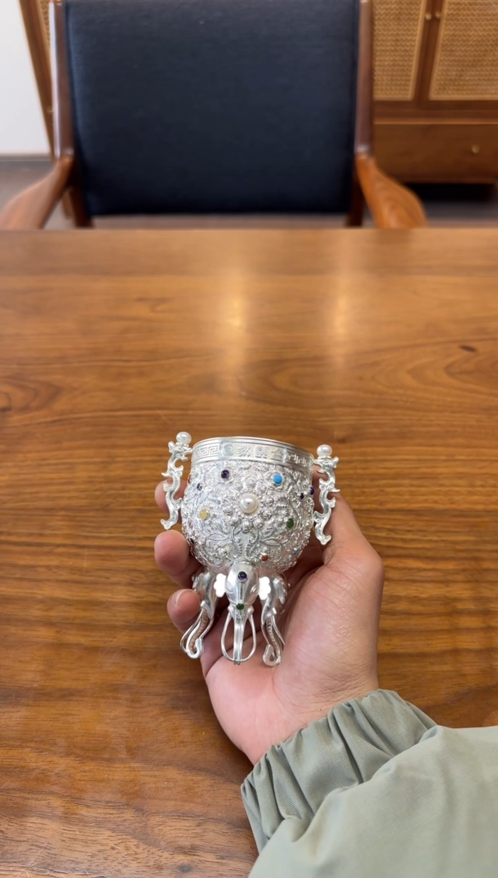 安***上寸发标手作雪花银錾刻嵌百宝金瓯永固杯