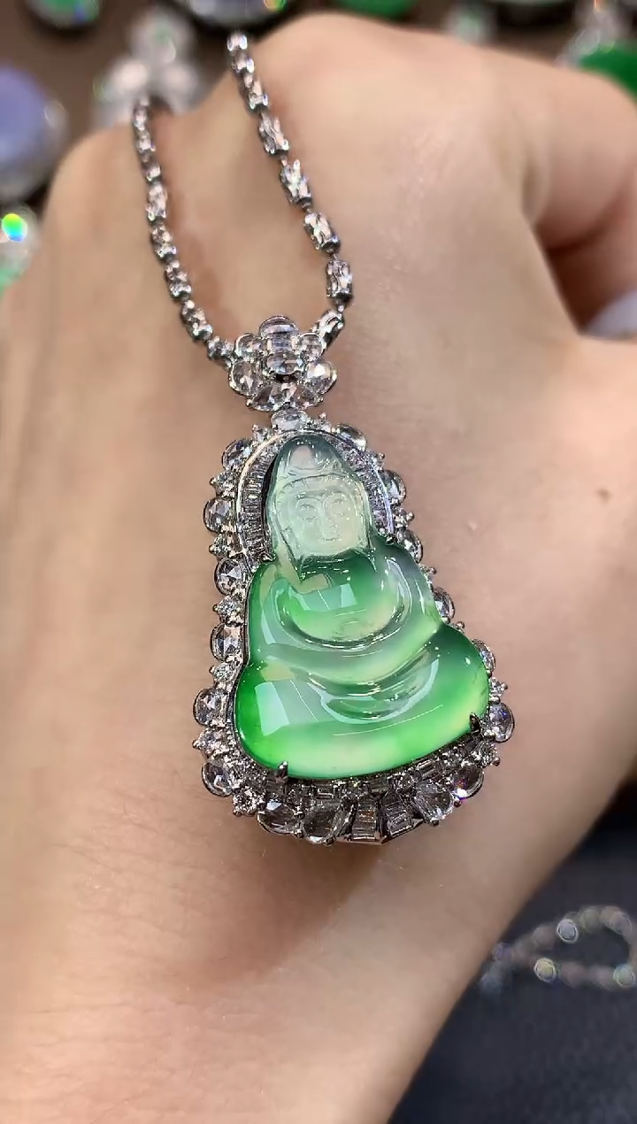 吊坠(不含链)18K金镶嵌翡翠C56