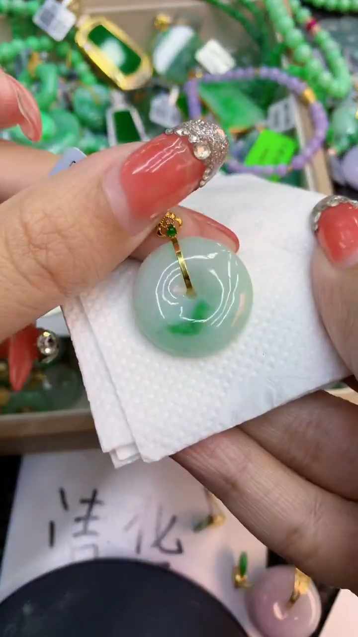 颈饰未镶嵌翡翠1