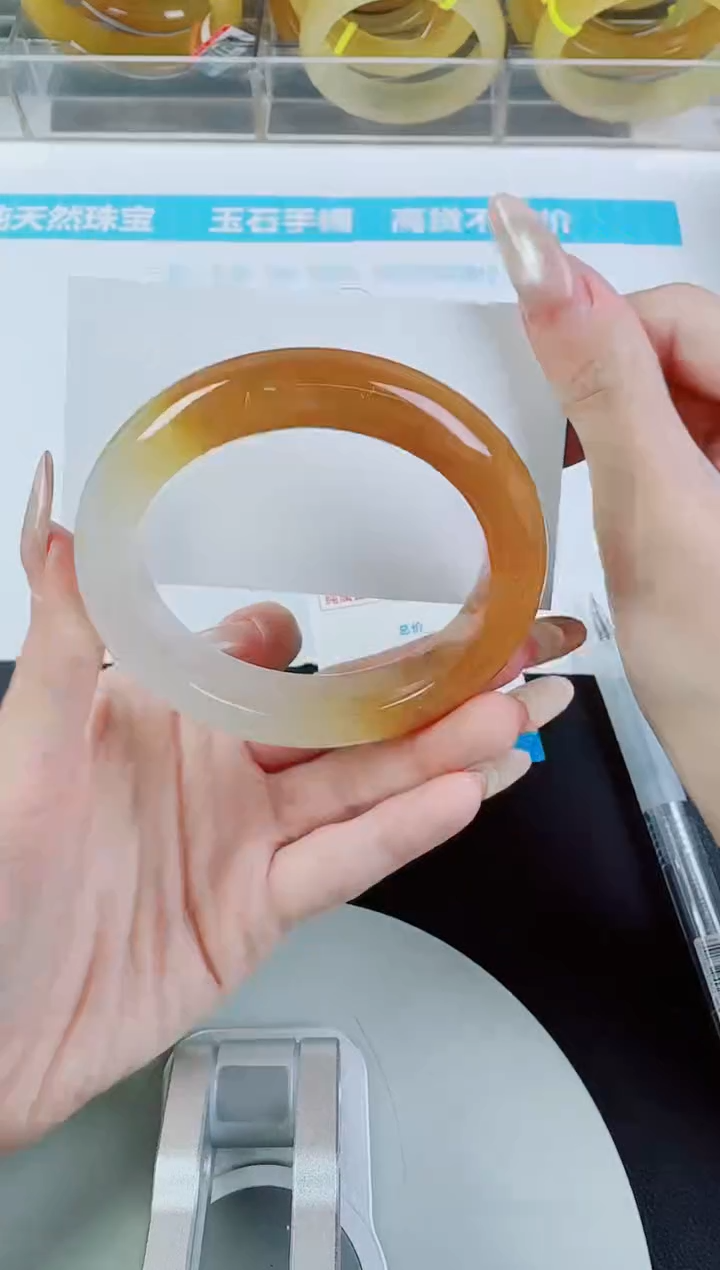 未镶嵌手镯石英质玉176--圈口57.5