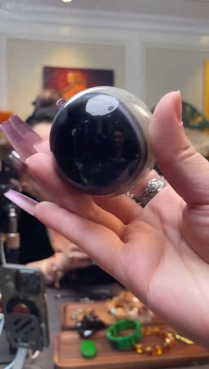 水晶摆件未镶嵌涅**?水晶球摆件