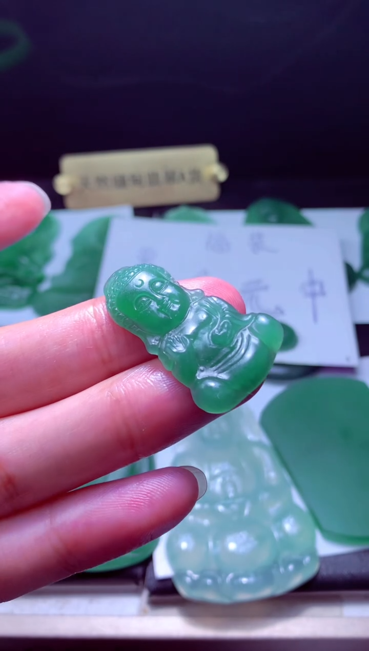 未镶嵌定制翡翠 天然缅甸翡翠A货毛货多样性发货其一