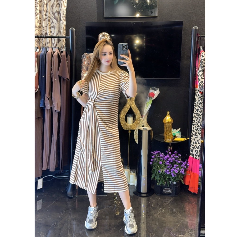 夏季静奢风条纹长裙圆领连衣裙时尚中长款宽松女装