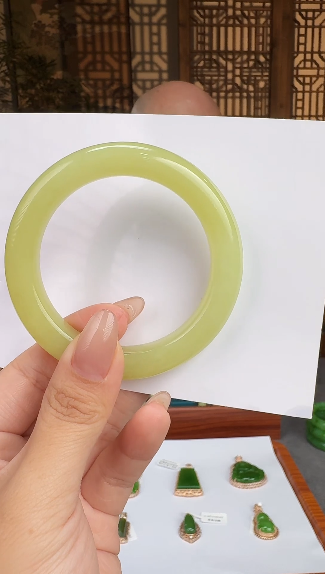 【闪购商品】和田玉手镯未镶嵌黄玉