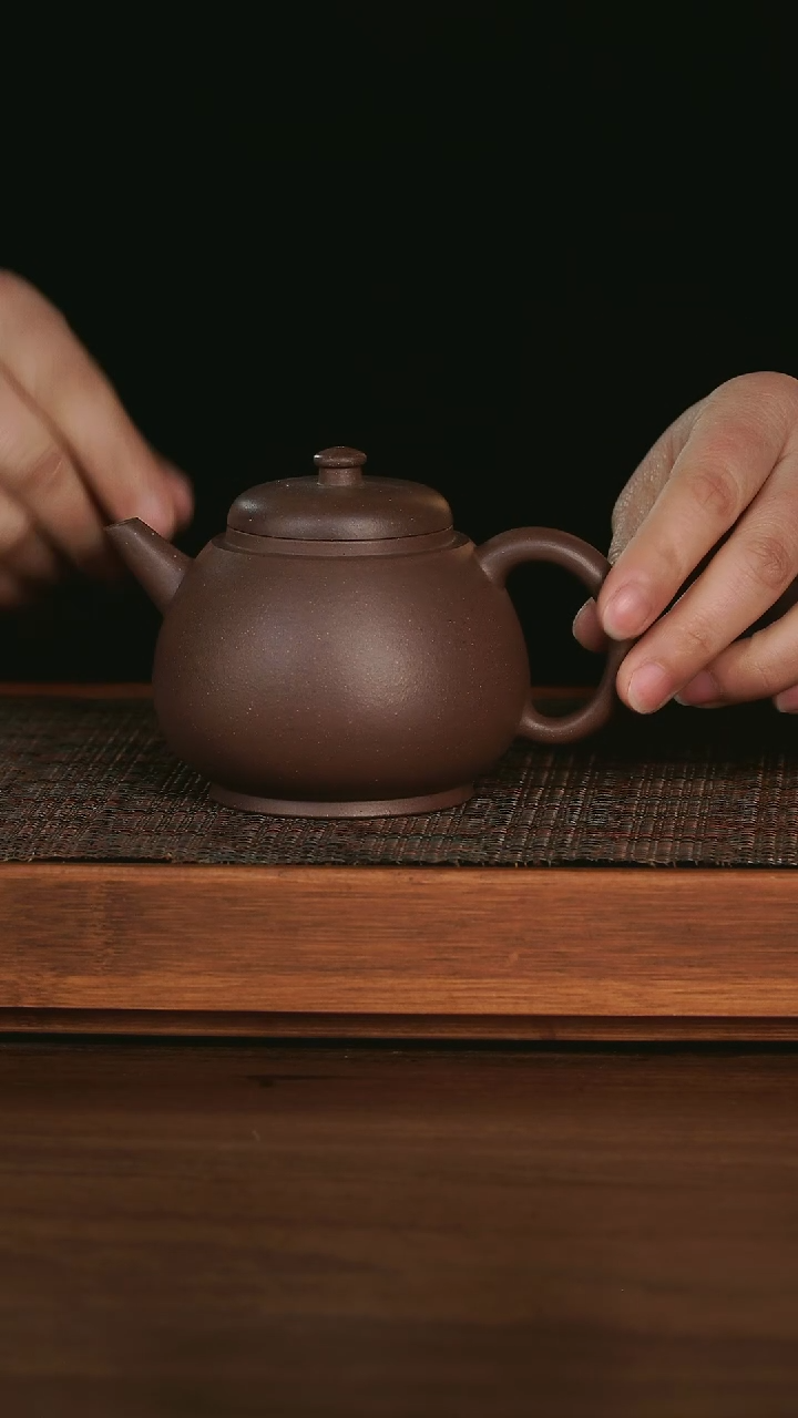 【闪购商品】紫砂茶壶 明式龙胆 底槽清 200cc