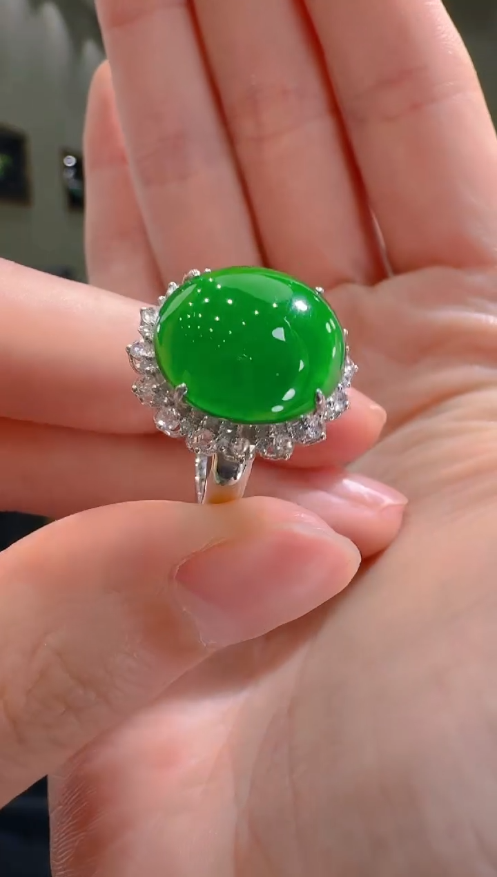 【闪购商品】翡翠戒指18K金镶嵌天然翡翠A货
