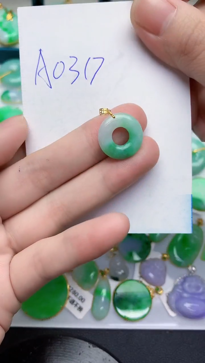 【闪购商品】翡翠颈饰18K金镶嵌000000000