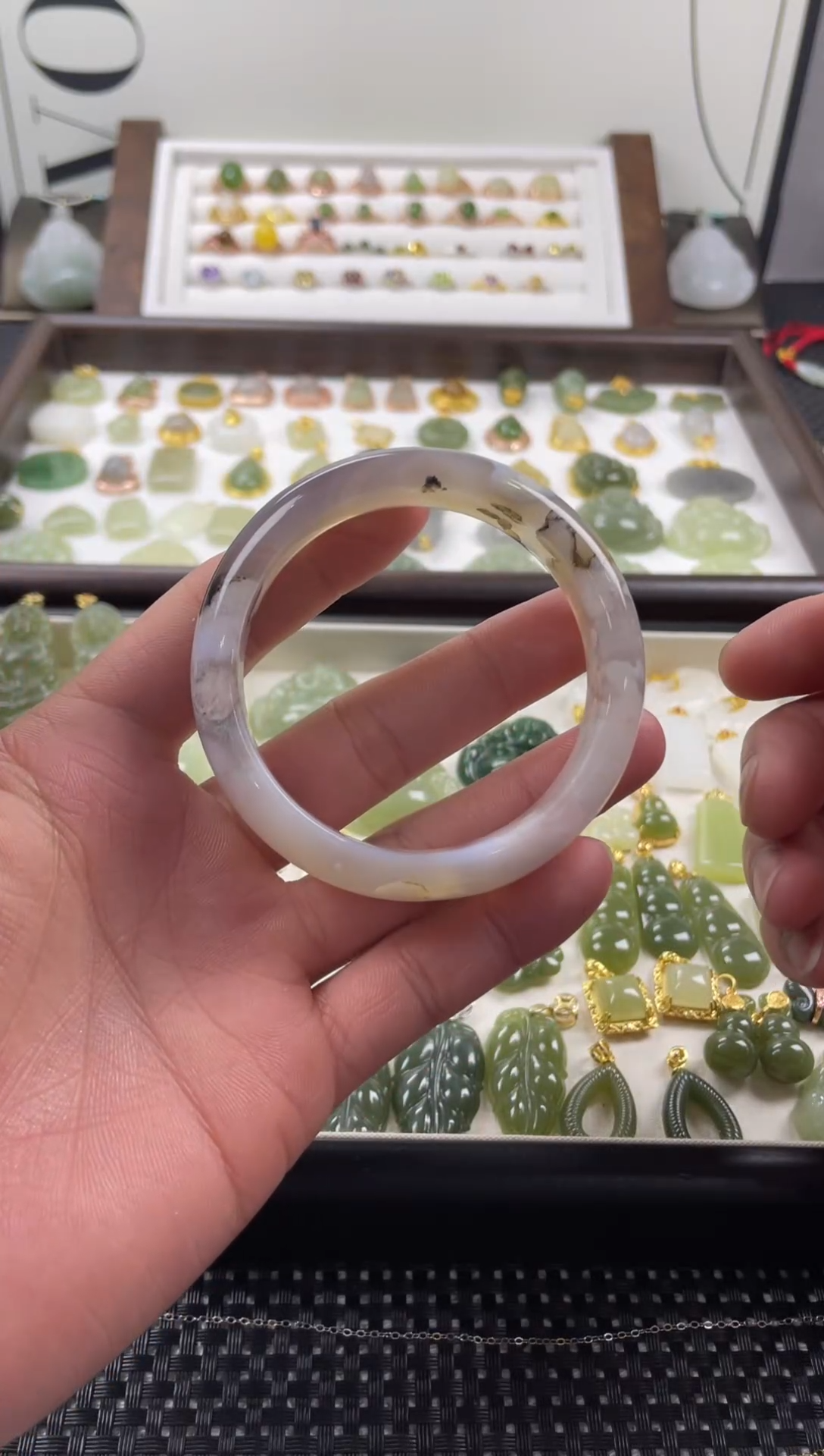 手镯玛瑙/玉髓未镶嵌1