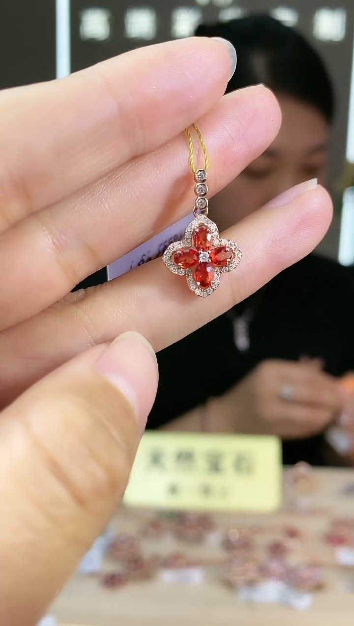 【闪购商品】蓝宝石颈饰银S925镶嵌颈饰