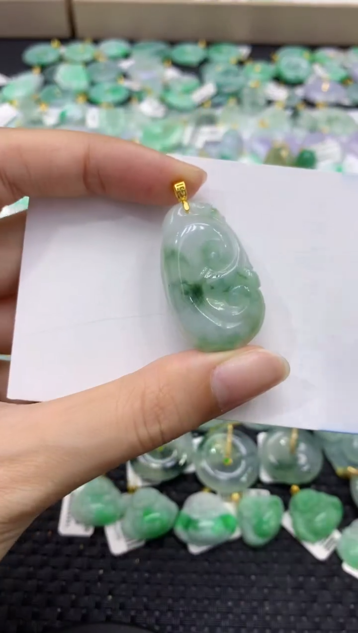 颈饰未镶嵌翡翠天然缅甸翡翠A货