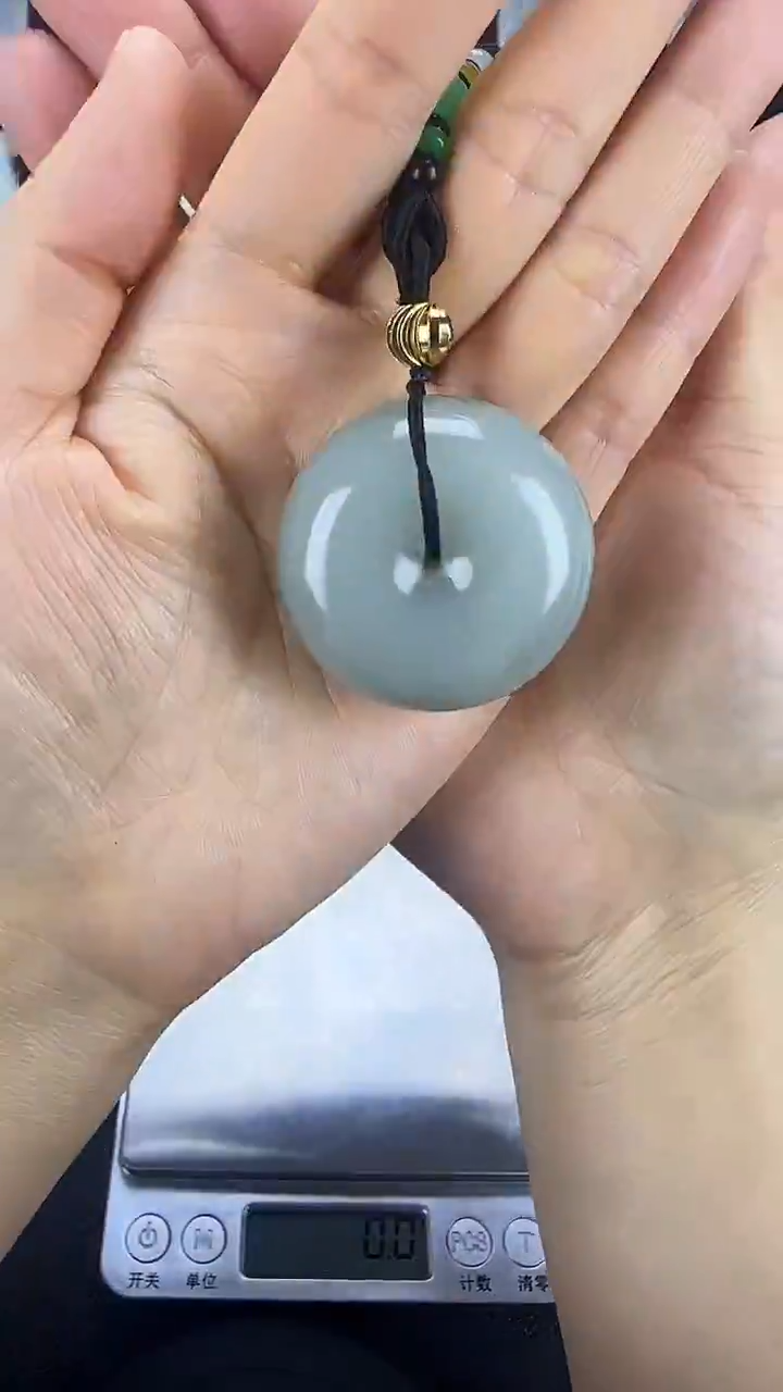 颈饰未镶嵌和田玉平安扣