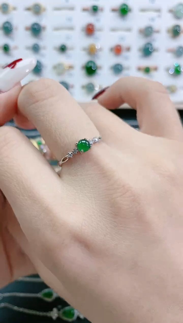 翡翠戒指银S925镶嵌天然翡翠