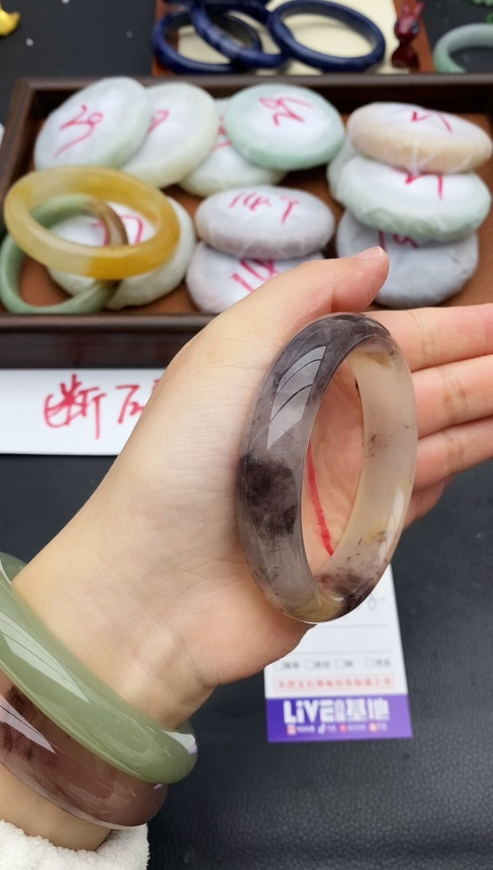 未镶嵌手镯石英质玉144+57/58