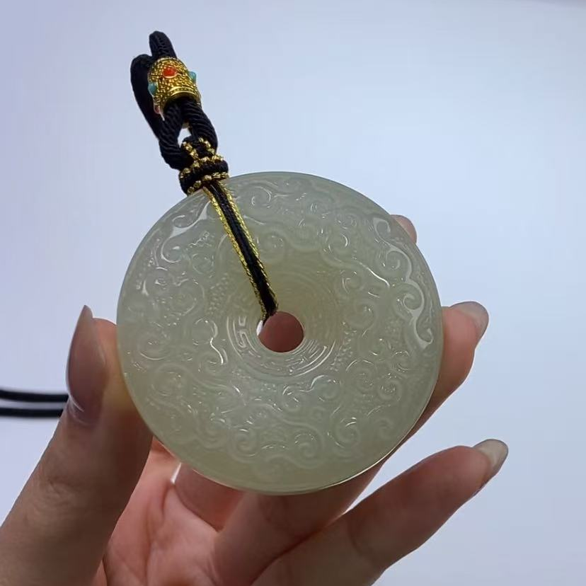 295311/和田玉仿古平安扣吊坠   多样性一件发