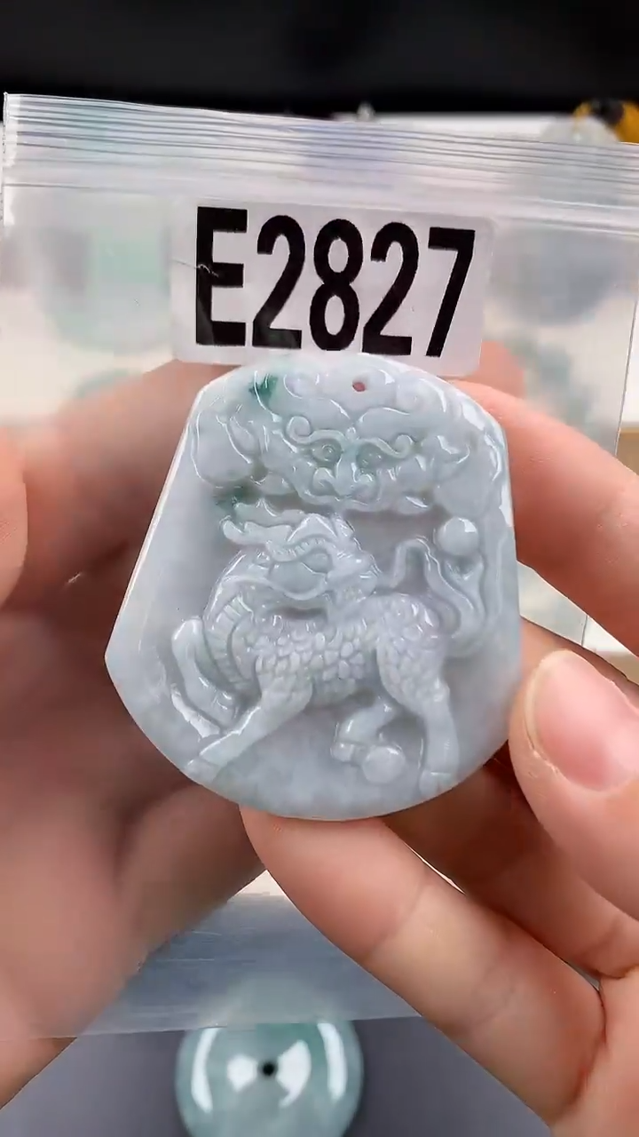 颈饰未镶嵌翡翠天然翡翠吊坠挂件