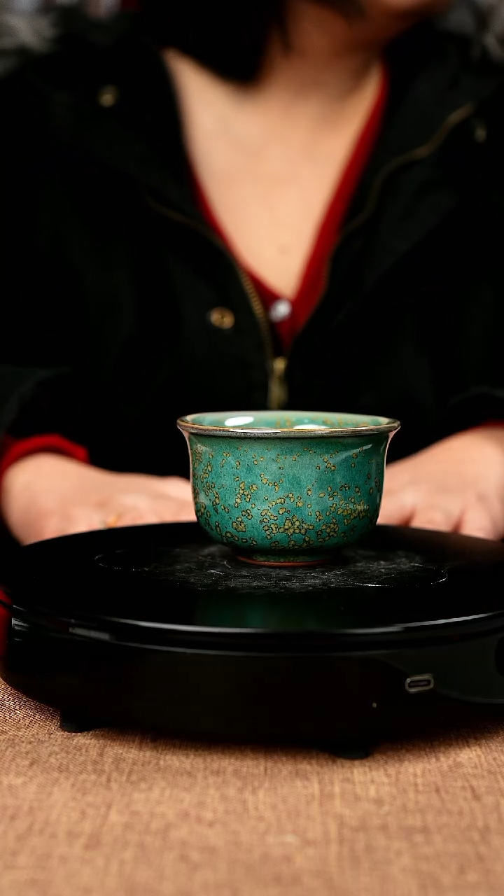 【闪购商品】256#一级品原矿钧瓷炉钧釉压手杯