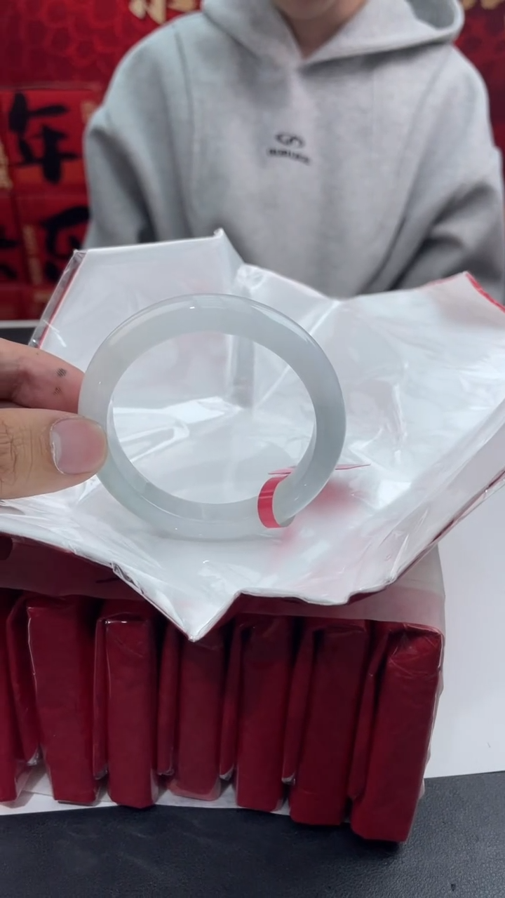 【闪购商品】翡翠手镯未镶嵌1翡翠手镯