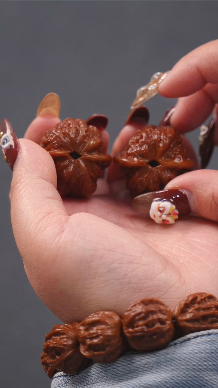 【闪购商品】文玩核桃把件34血麒麟狮子头