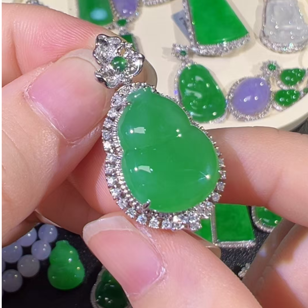 缅甸天然翡翠高冰甜阳绿葫芦