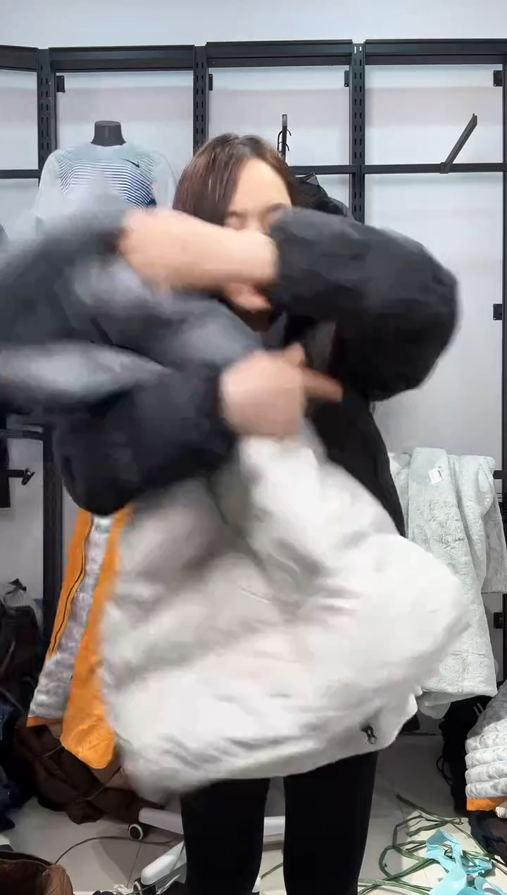 2056   编码  瑕疵直播间过款为准 尺码  ·  170