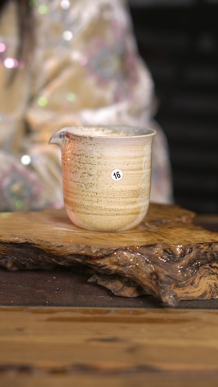 景德镇纯柴烧 中白泥公道杯 16