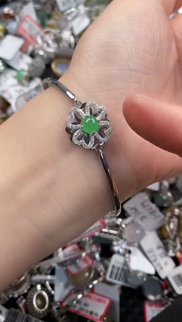 银S925镶嵌戒指翡翠888               7