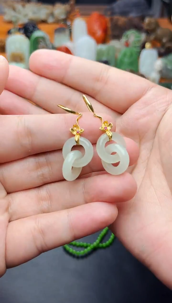 【闪购商品】和田玉耳饰18K金镶嵌环环相扣01