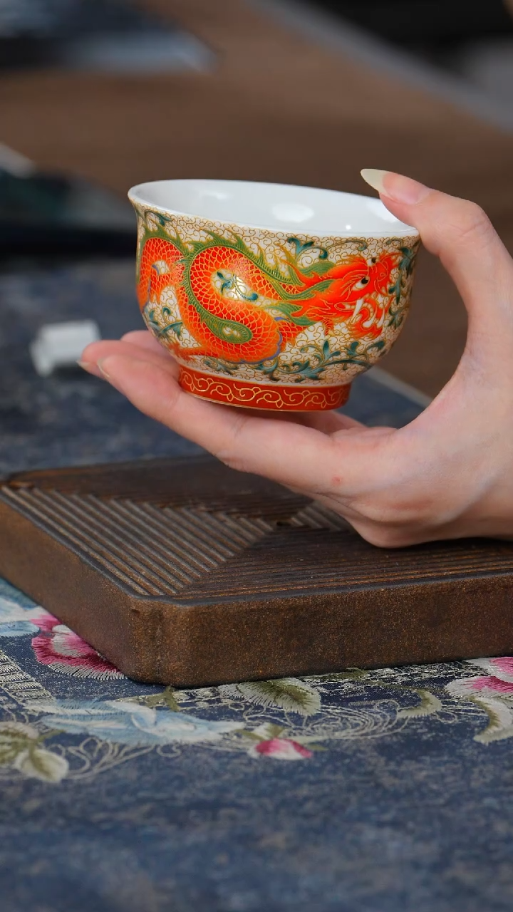 【闪购商品】【白瓷牡丹龙主人杯