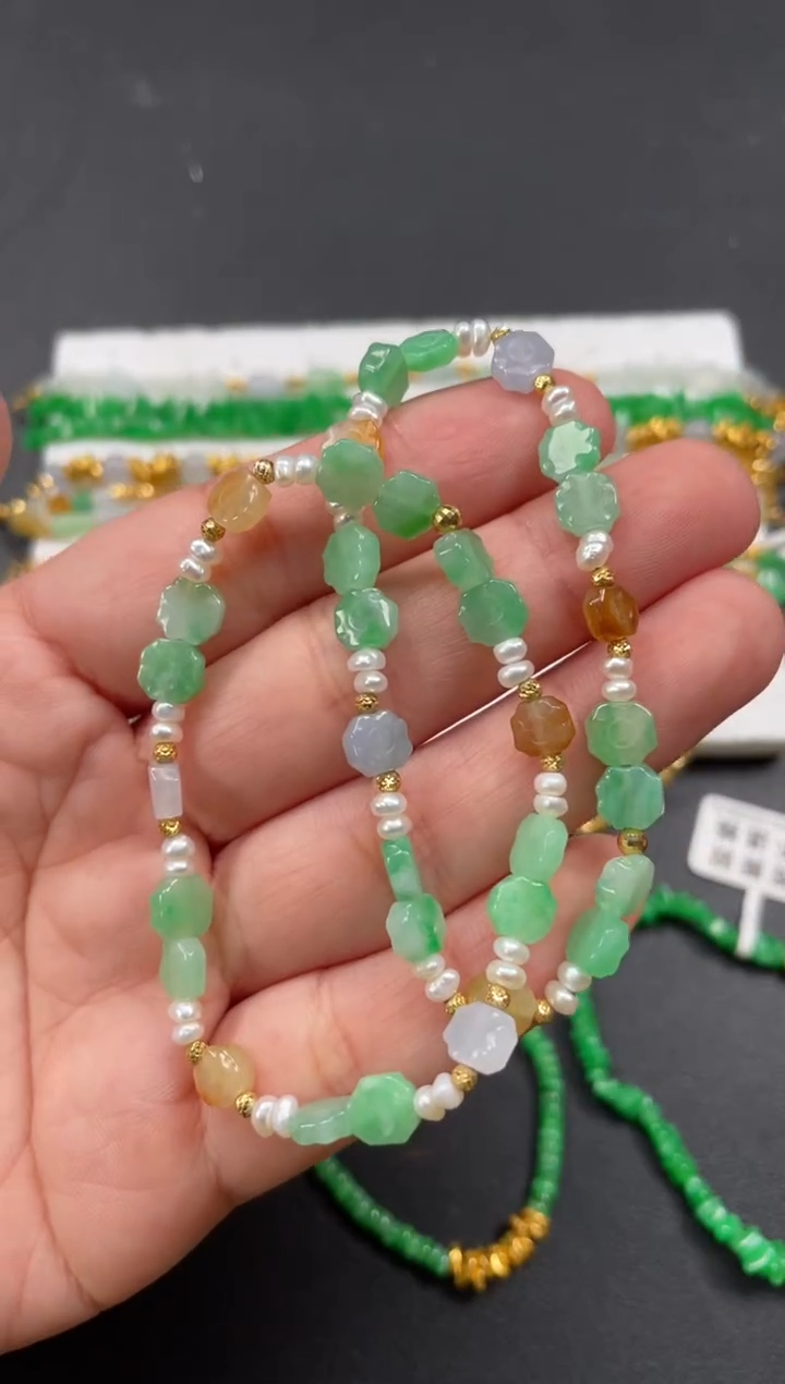 套链18K金镶嵌翡翠多样性  发货一条  P294