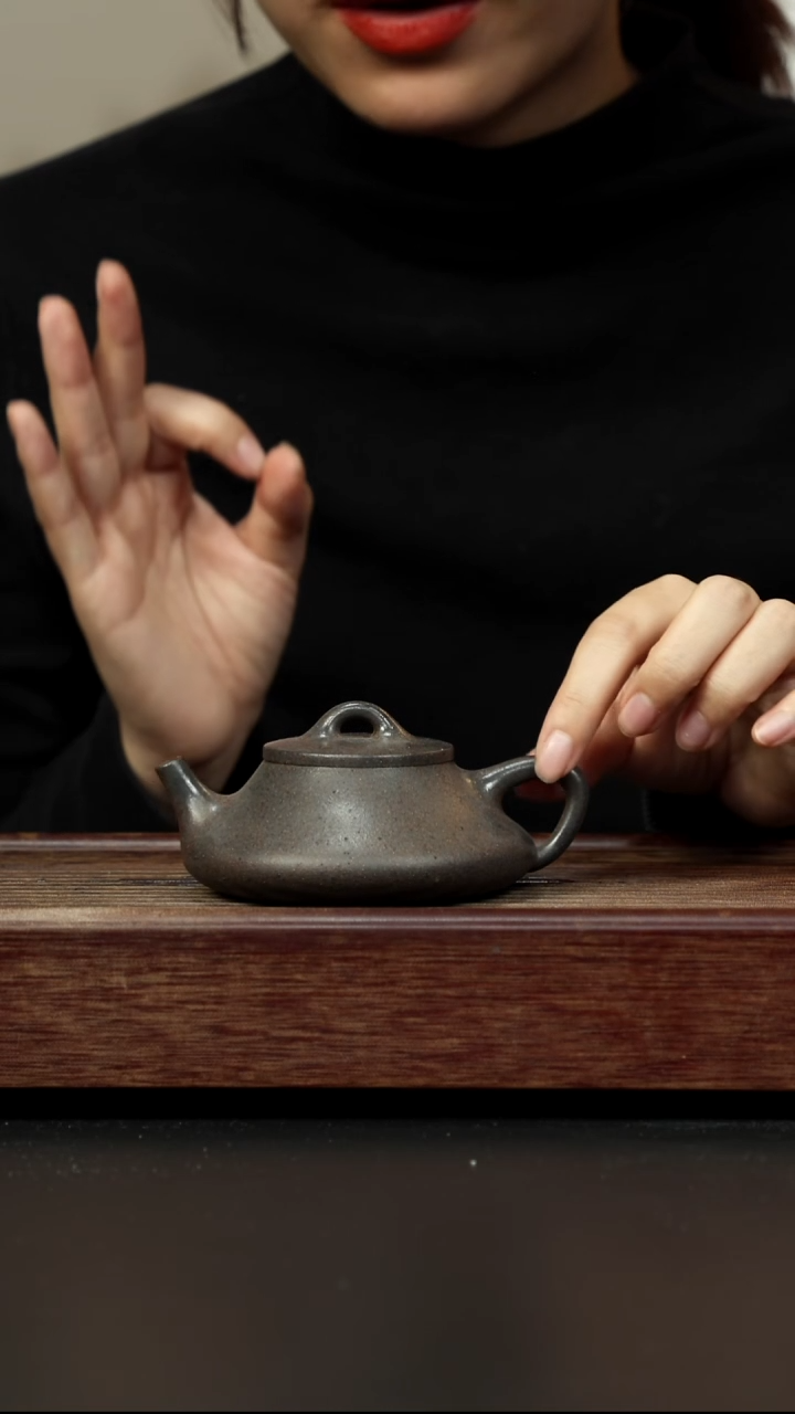 紫砂茶壶百年岩中泥 老丁石瓢