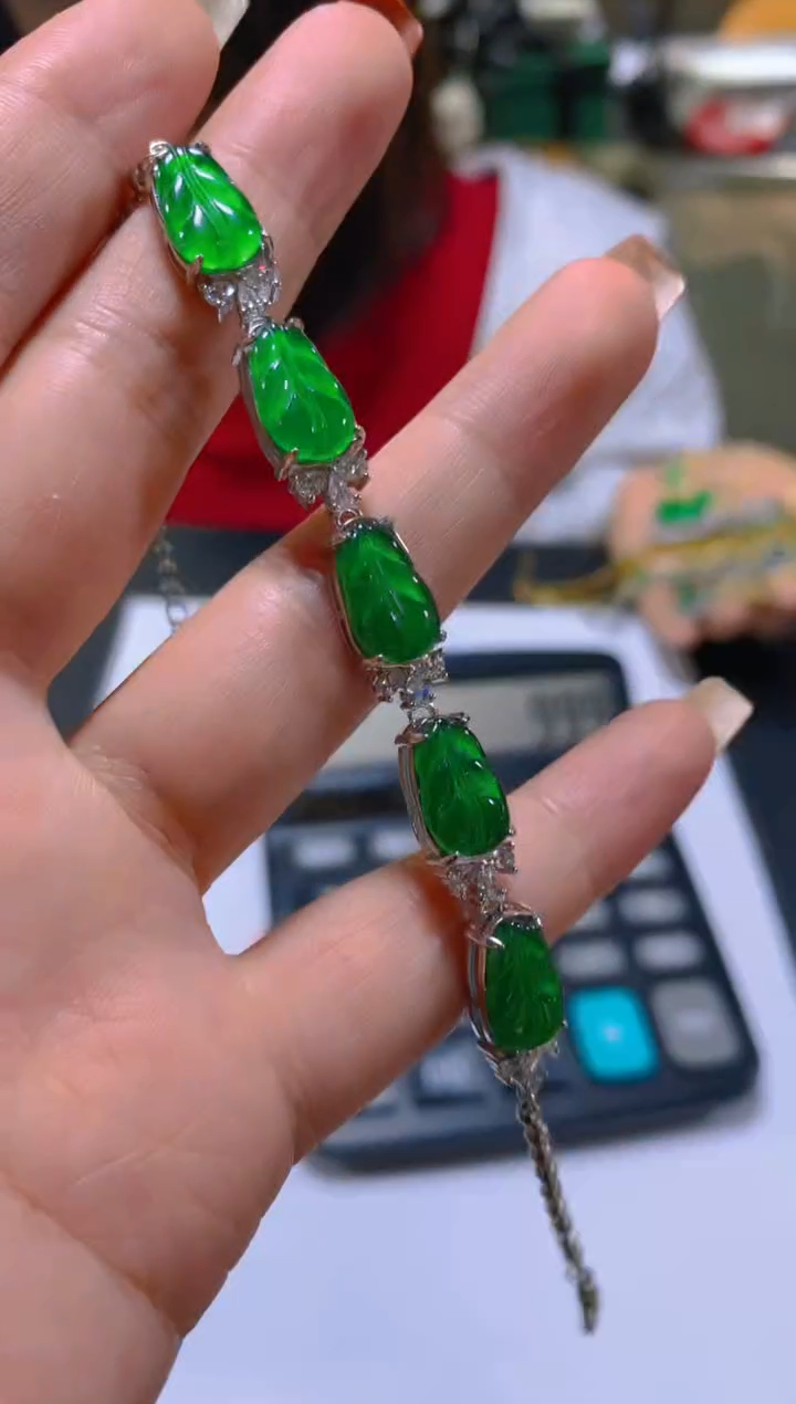 未镶嵌手链翡翠多样性发一