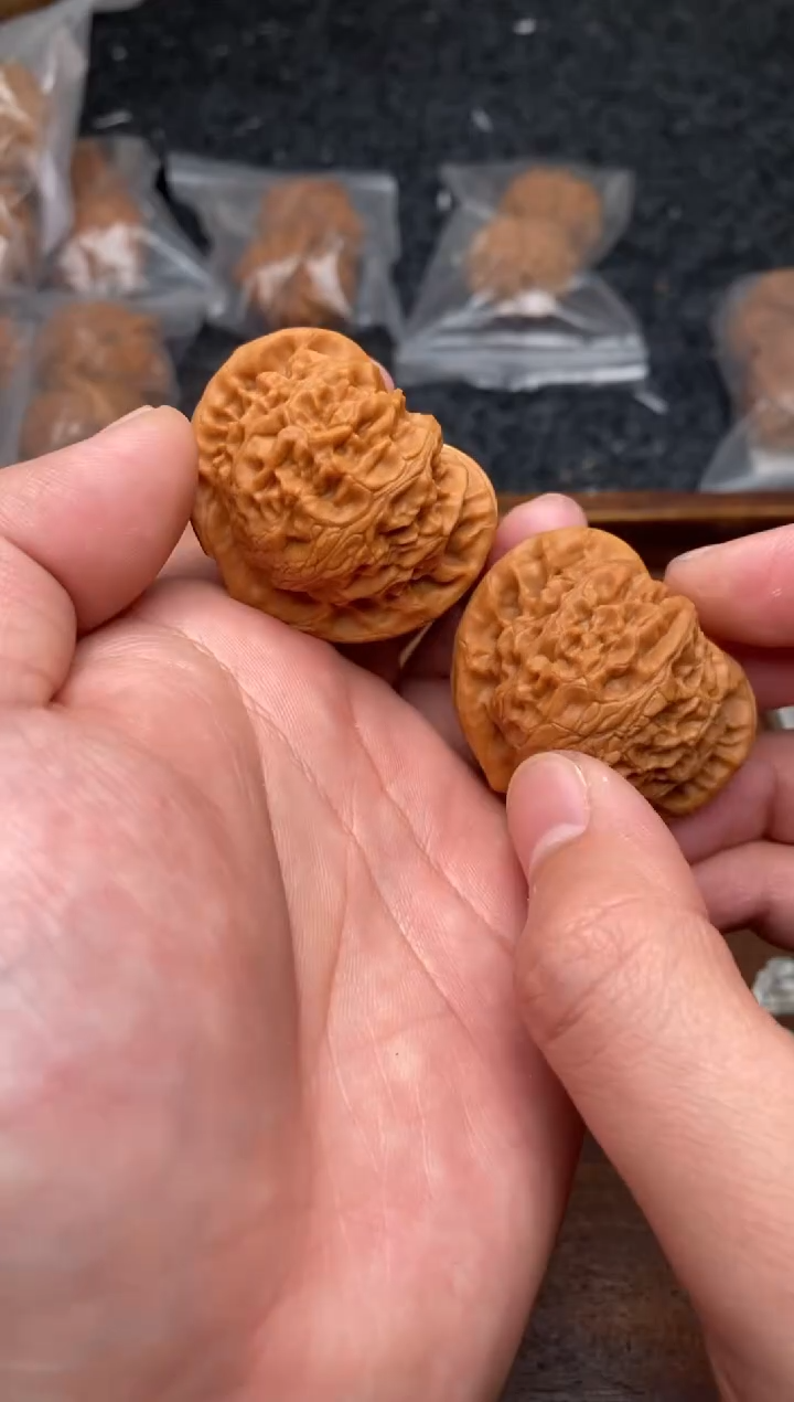 【闪购商品】文玩核桃把件G136号40尺宫灯