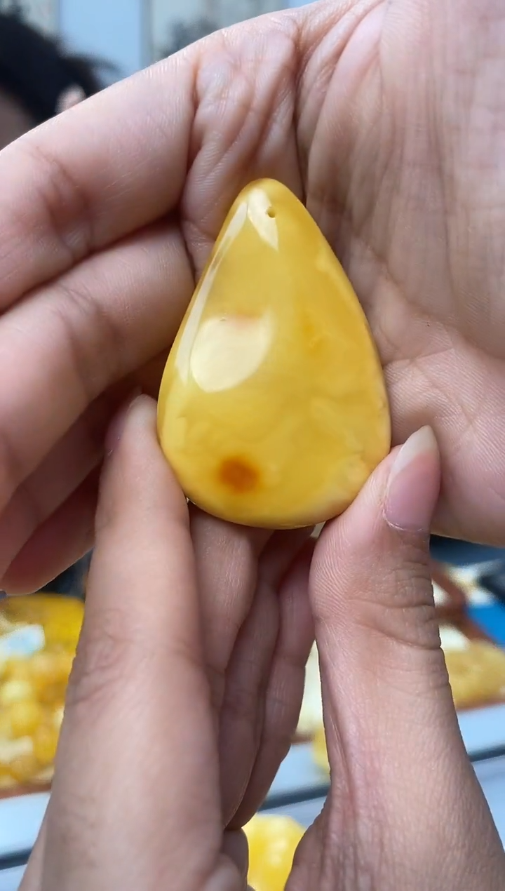 【闪购商品】琥珀裸石未镶嵌天然琥珀蜜蜡水滴