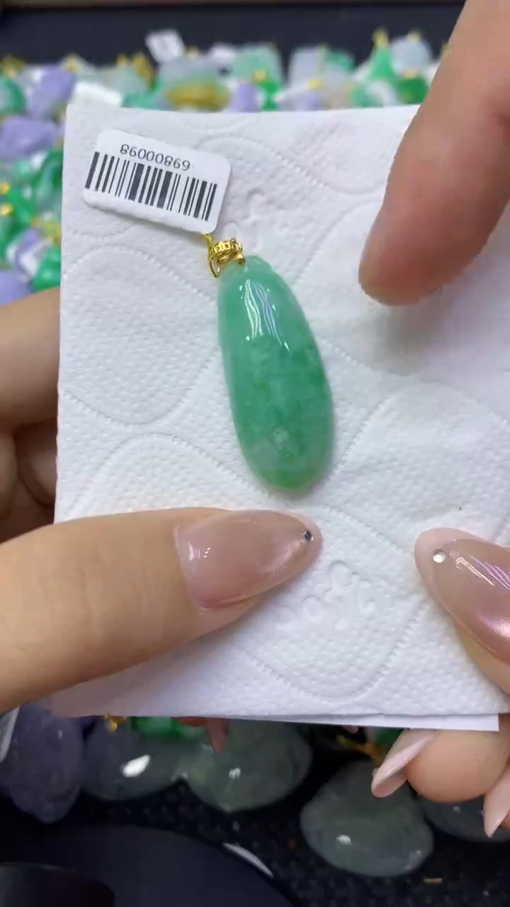 颈饰未镶嵌翡翠天然缅甸翡翠A货