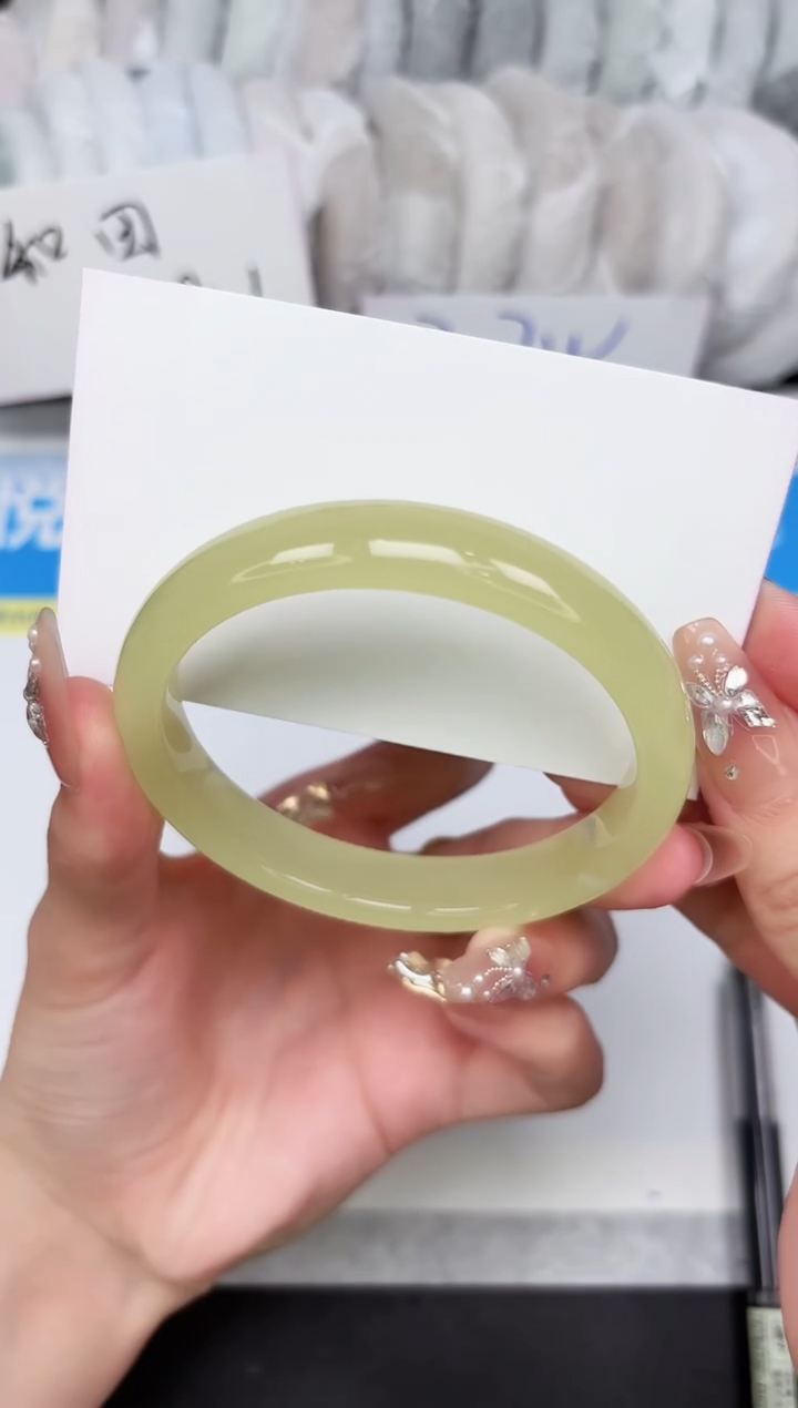 石英质玉手镯未镶嵌A177-60.0