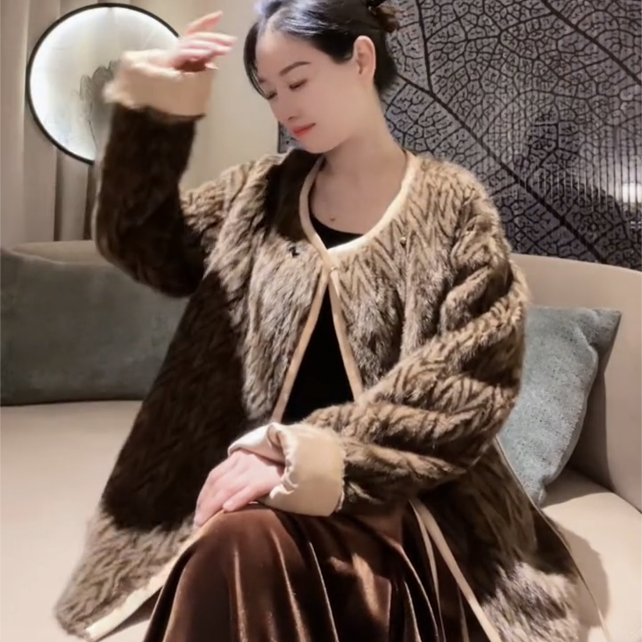 貂皮两面穿三百元每年可换面新款国风中长款新中式皮草外套23027