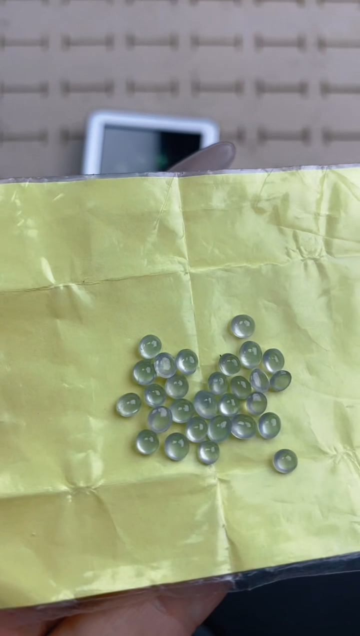 定制翡翠未镶嵌天然翡翠蛋面27