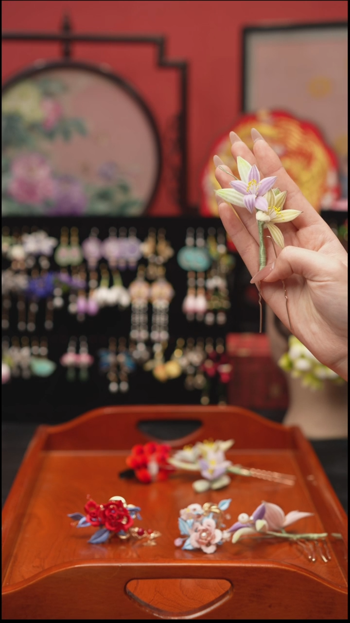 刺绣C****.非遗绒花手工饰品