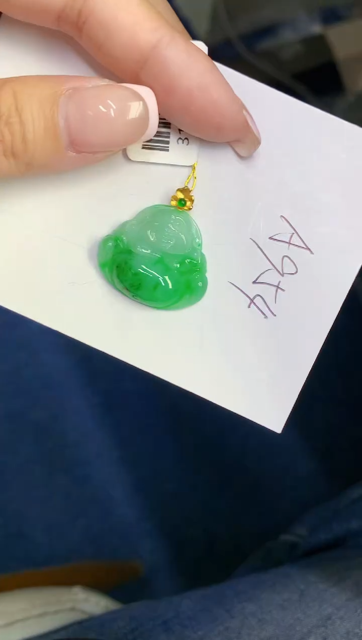 翡翠18K金镶嵌颈饰缅甸天然翡翠A货